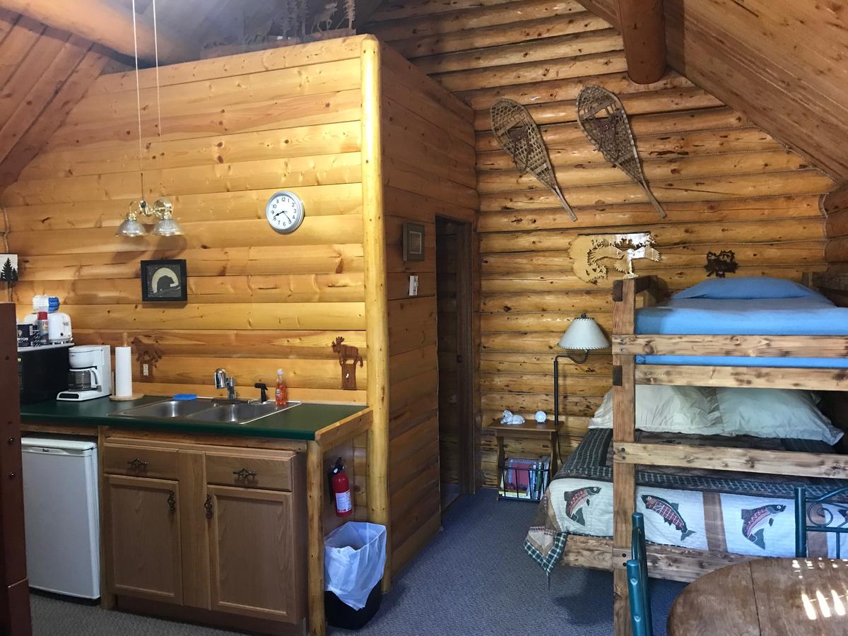Foster's Alaska Cabins - thumb 17