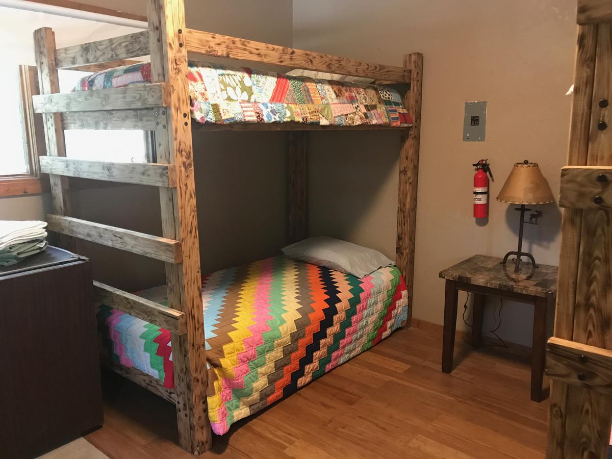 Foster's Alaska Cabins - thumb 4