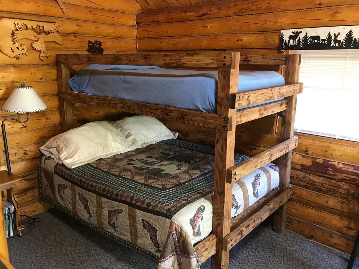 Foster's Alaska Cabins - thumb 12