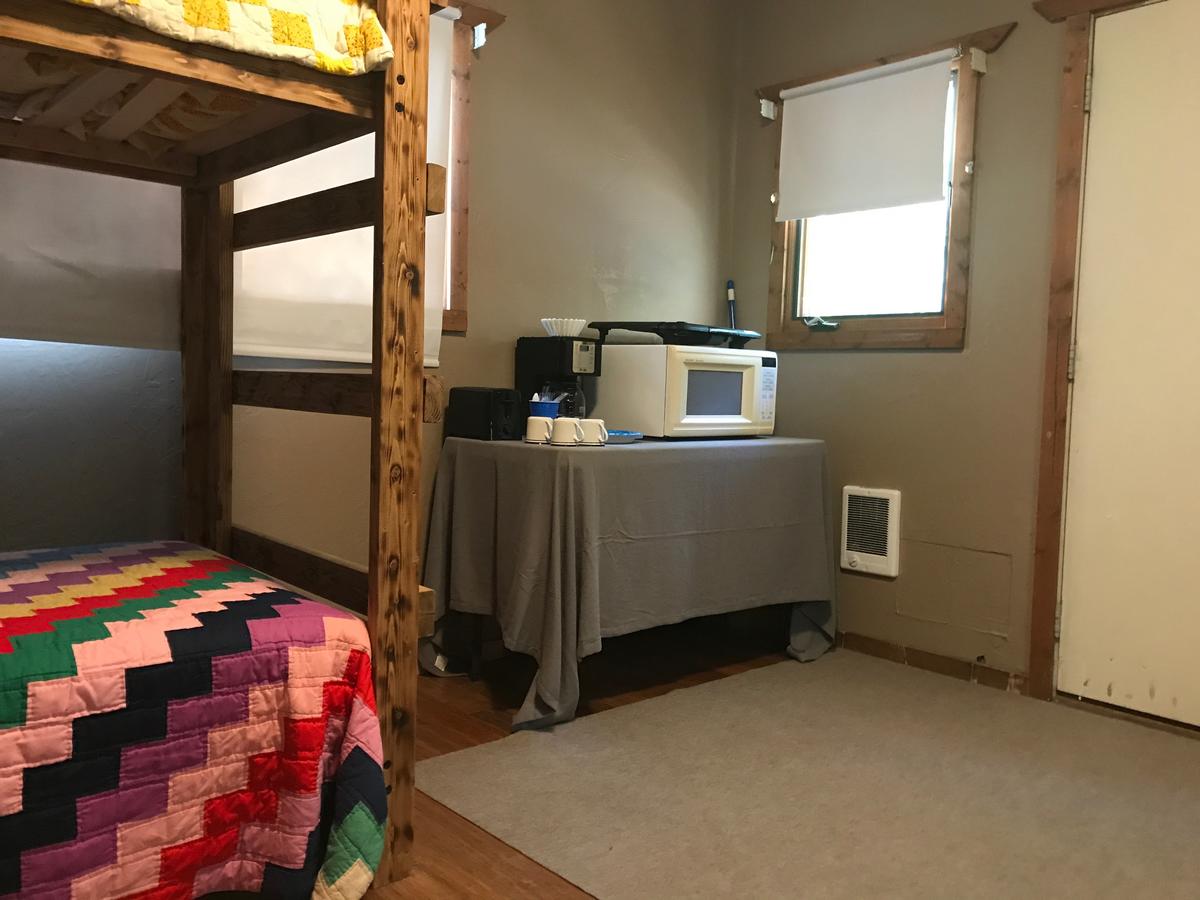 Foster's Alaska Cabins - thumb 7