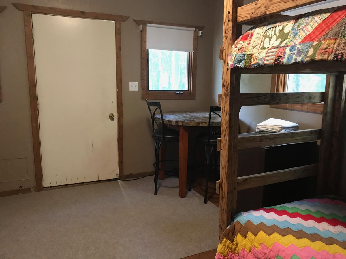 Foster's Alaska Cabins - thumb 8