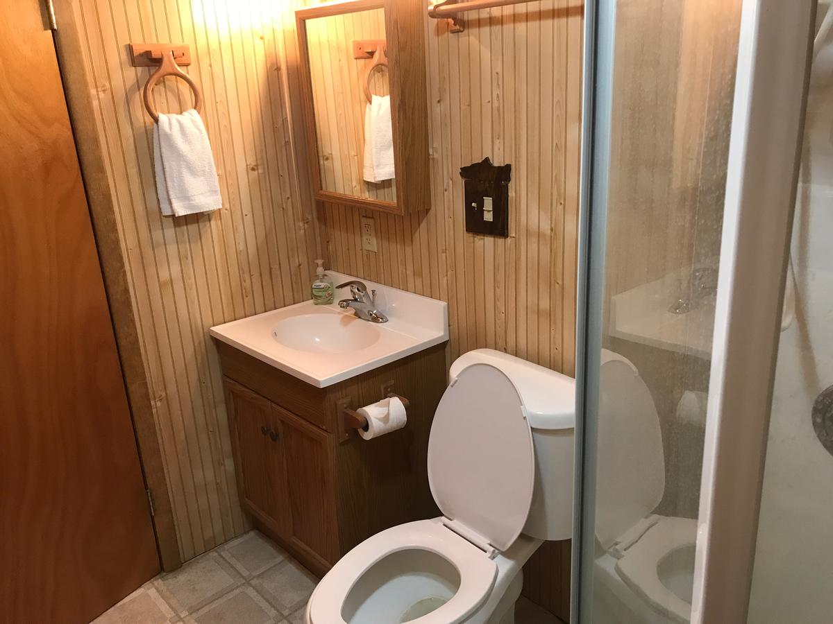 Foster's Alaska Cabins - thumb 13