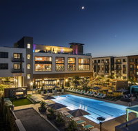 Global Luxury Suites in Menlo Park - Accommodation Massachusetts