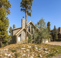 Four-Bedroom Pineview Haus - Accommodation Massachusetts