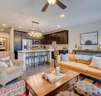 Downtown WP Luxury Chalet 139 Near Resort - Free Activities Daily and Shuttle - Accommodation Massachusetts