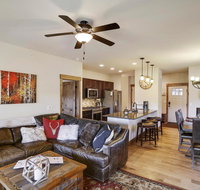 Downtown WP Luxury Chalet 106 Near Resort - Free Activities Daily and Shuttle - Accommodation Massachusetts