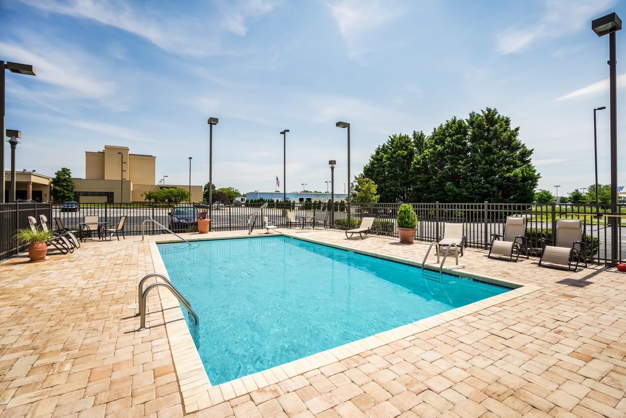 Hampton Inn Dover - thumb 4