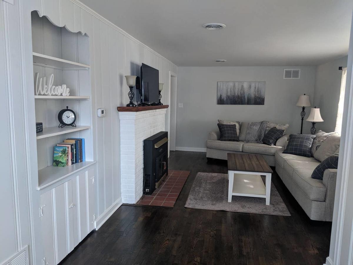 Best Private Stay In Charming Remodeled Dover Retreat - thumb 9