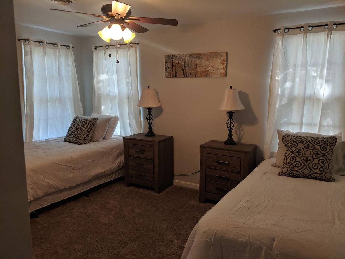 Best Private Stay In Charming Remodeled Dover Retreat - thumb 13