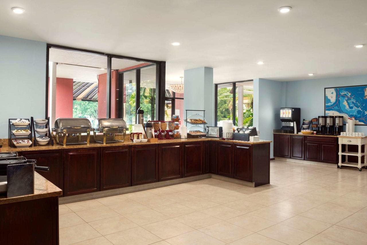 Ramada By Wyndham Naples - thumb 44
