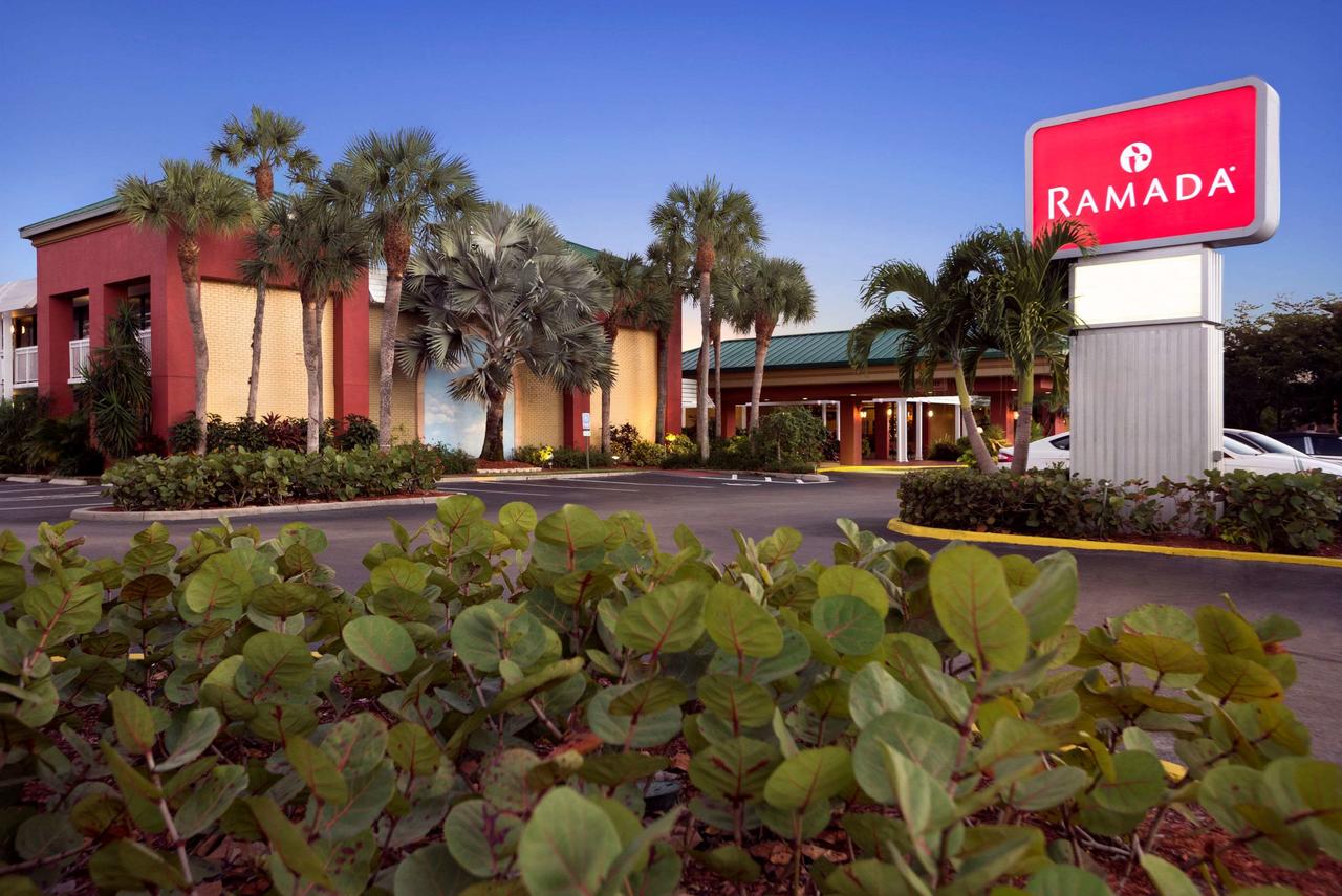 Ramada By Wyndham Naples - thumb 0