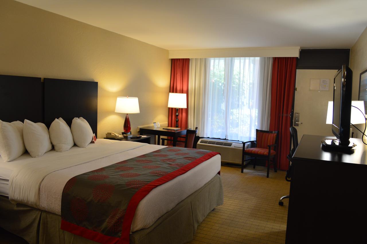 Ramada By Wyndham Naples - thumb 11