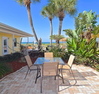 A Beach Retreat on Casey Key - Accommodation Massachusetts