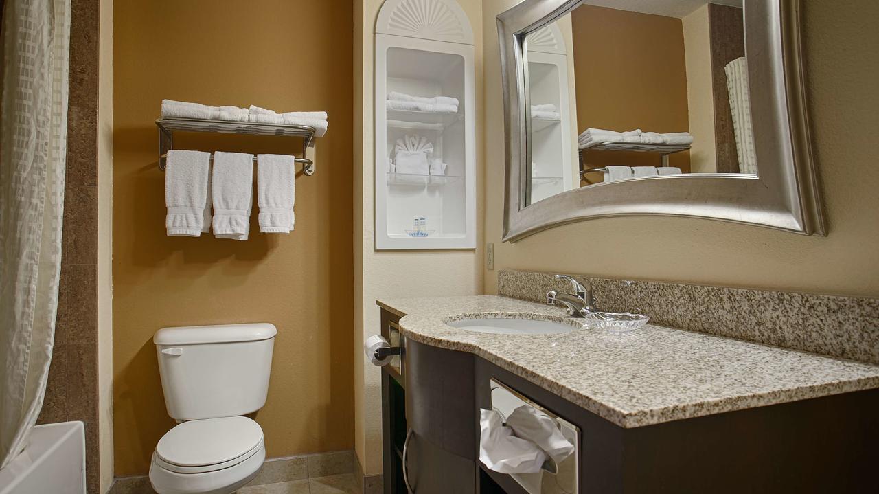 Best Western Plus Bradenton Gateway Hotel - thumb 2