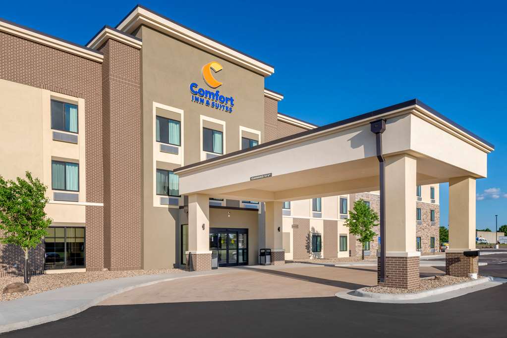 Comfort Inn & Suites N Mankato - thumb 0