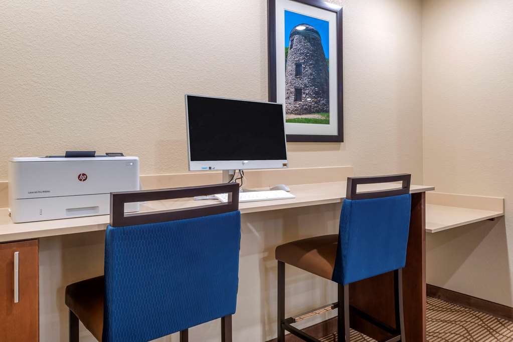 Comfort Inn & Suites N Mankato - thumb 16