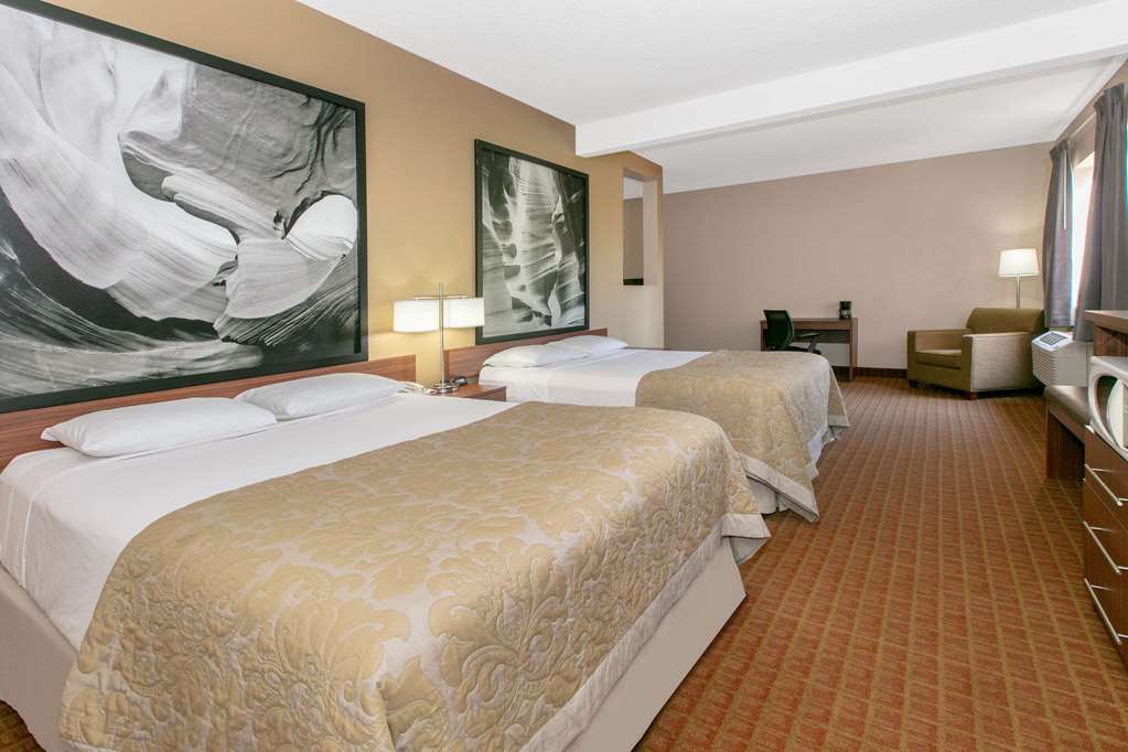 Super 8 Page/Lake Powell - thumb 11