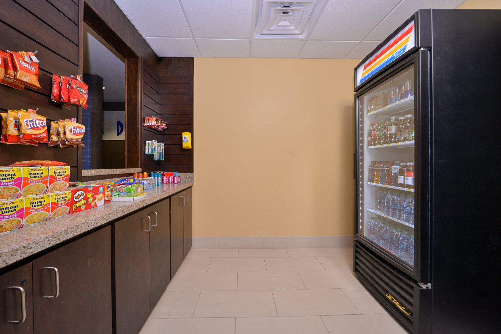 Holiday Inn Express & Suites Page - thumb 28