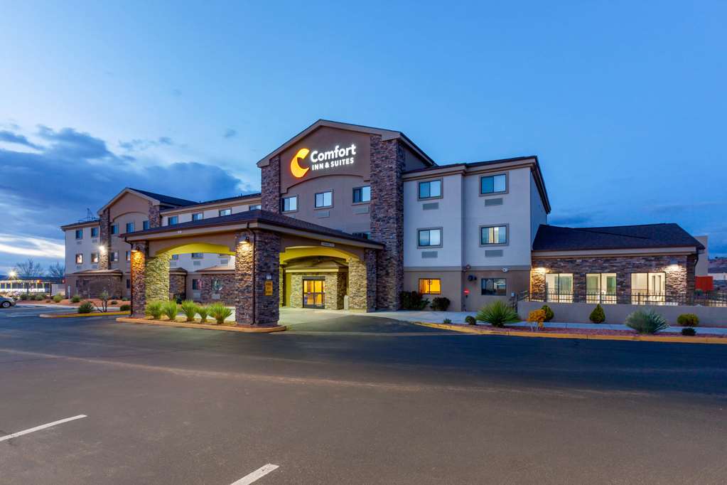 Comfort Inn & Suites Page At Lake Powell - thumb 1