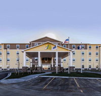 MainStay Suites Watford City - Accommodation Massachusetts