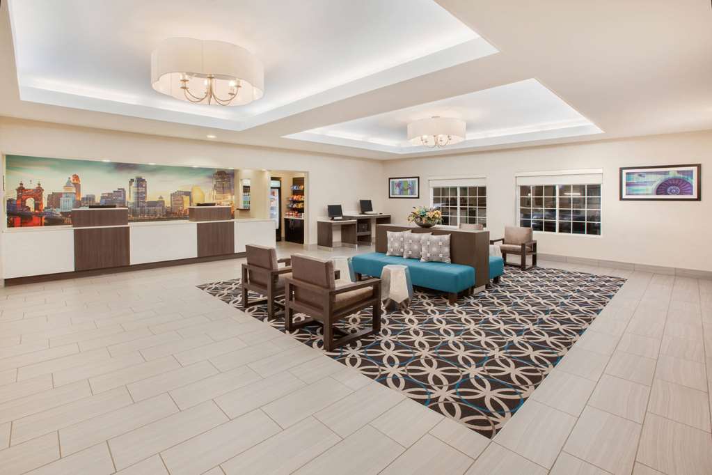 La Quinta Inn & Suites Cincinnati Arpt - thumb 3