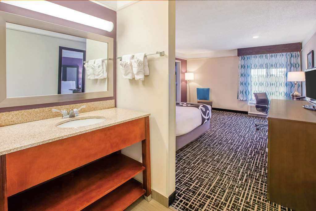 La Quinta Inn & Suites Cincinnati Arpt - thumb 9