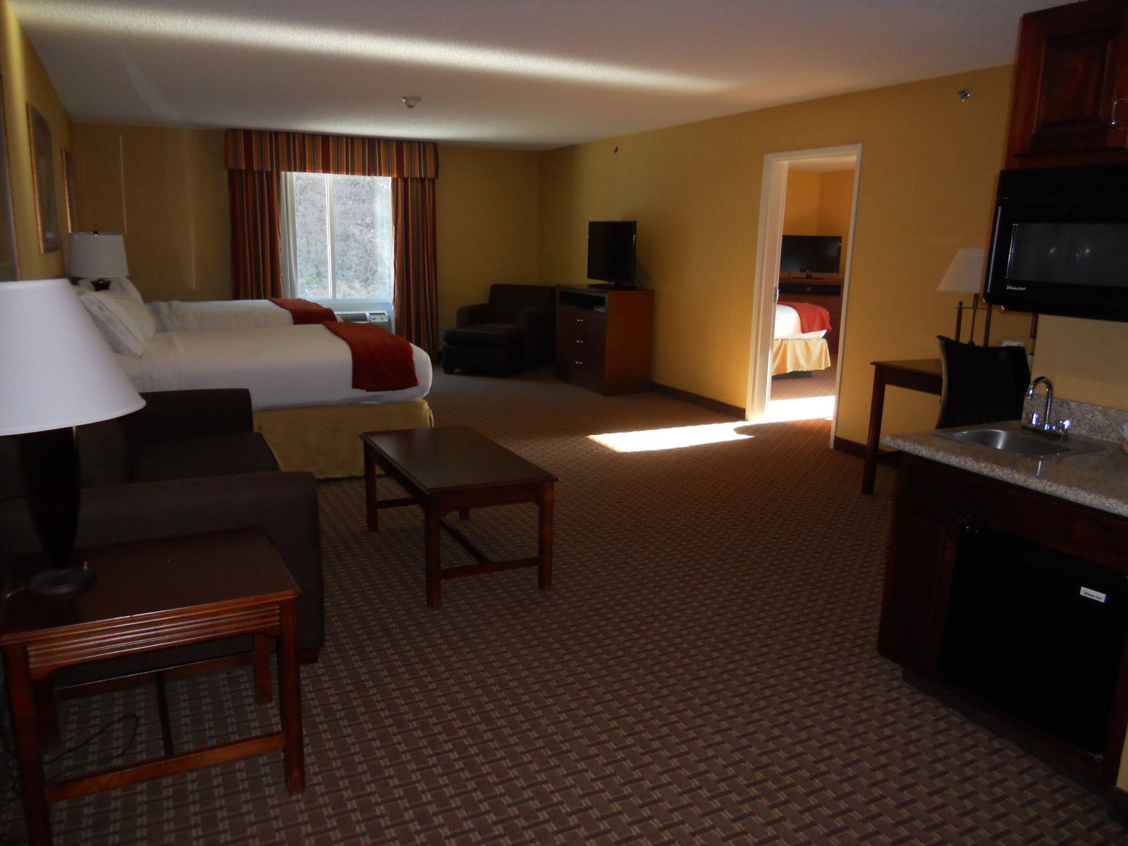 Holiday Inn Express & Suites Hazard - thumb 15