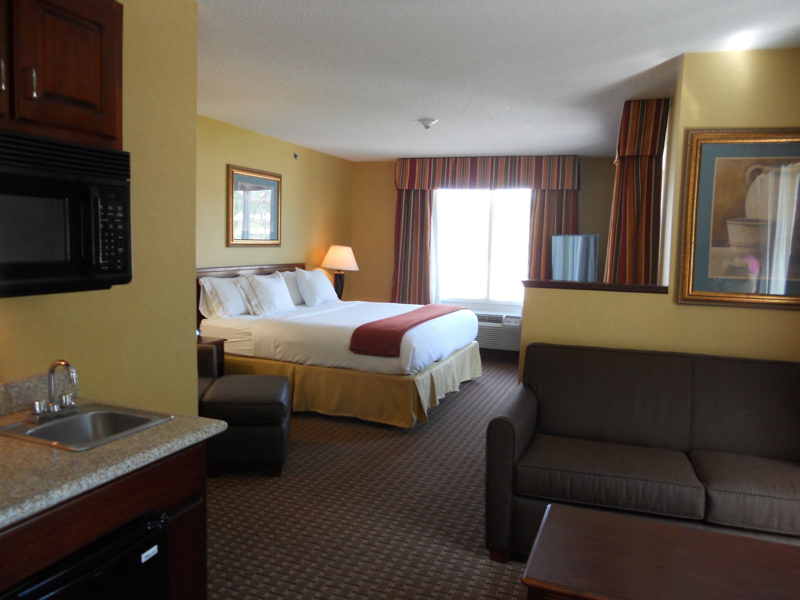 Holiday Inn Express & Suites Hazard - thumb 3