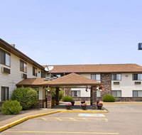 Days Inn  Suites Davenport East - Accommodation Massachusetts