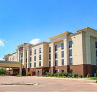 Hampton Inn  Suites Brookings - Accommodation Massachusetts