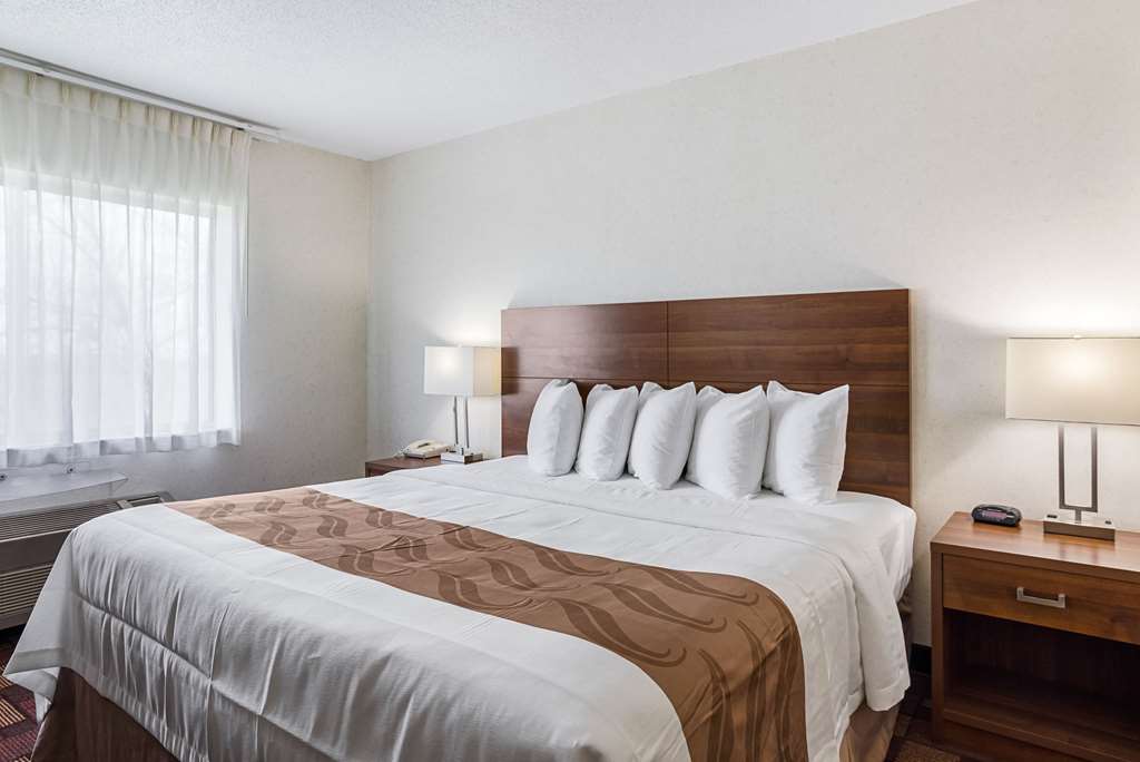 Econo Lodge - thumb 11