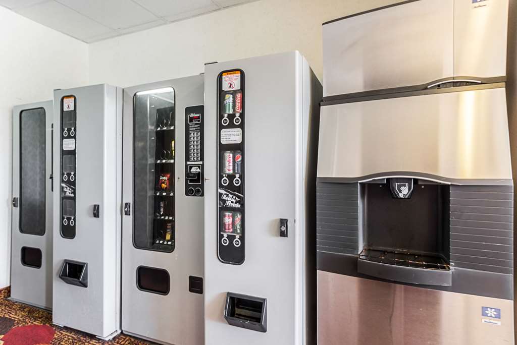 Econo Lodge - thumb 17