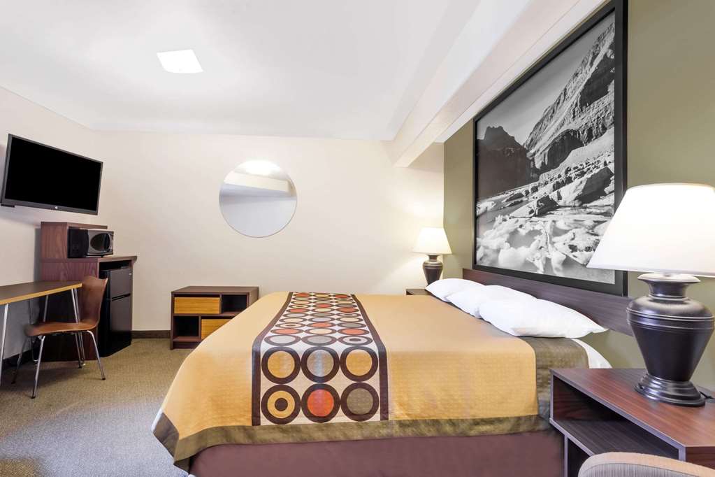 Super 8 By Wyndham Livingston - thumb 8