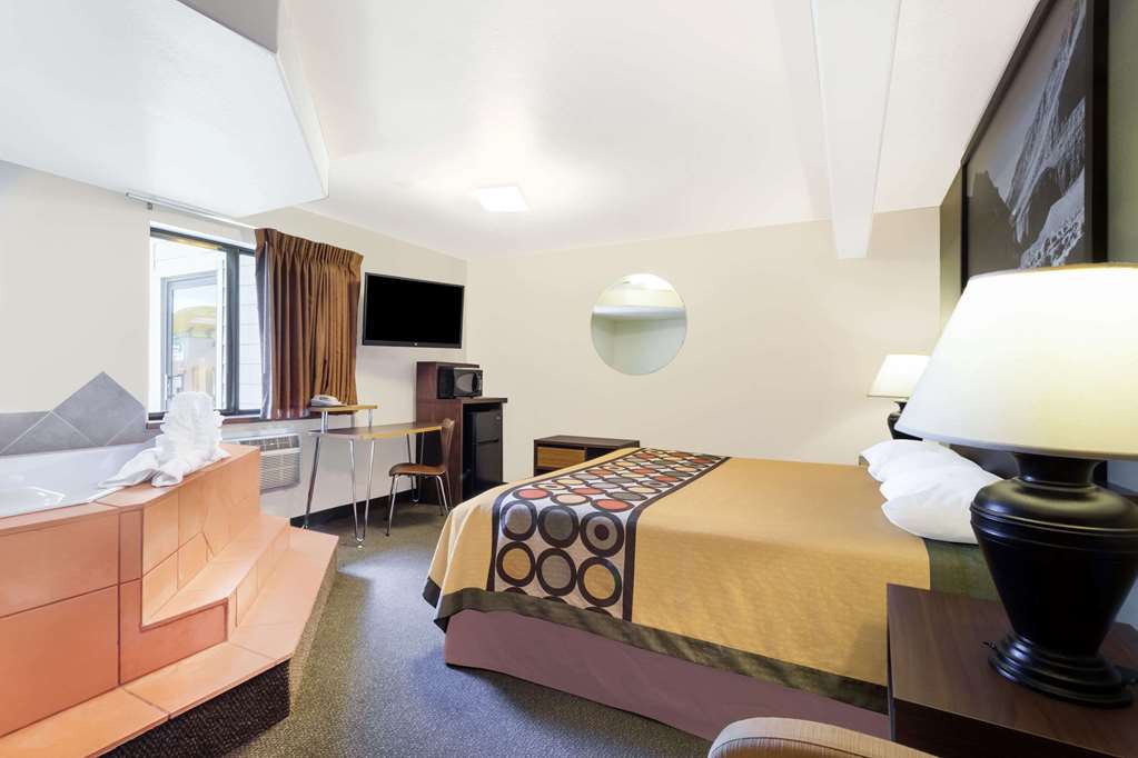 Super 8 By Wyndham Livingston - thumb 9