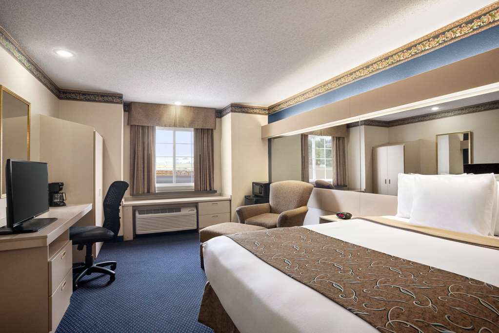 Travelodge Fort Scott - thumb 4