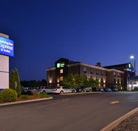 Holiday Inn Express Hotel  Suites - Accommodation Massachusetts