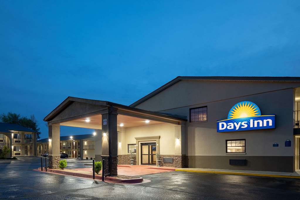 Days Inn Athens College - thumb 0