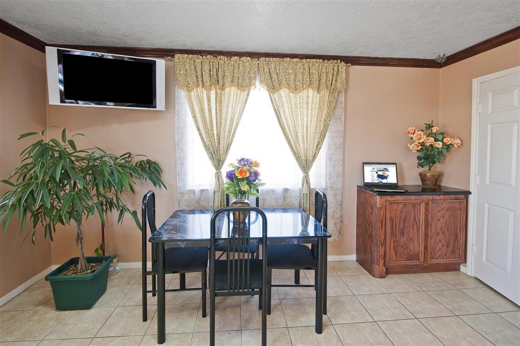 Americas Best Value Inn & Suites-Hempste - thumb 10