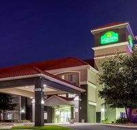 La Quinta Inn  Suites New Braunfels - Accommodation Massachusetts