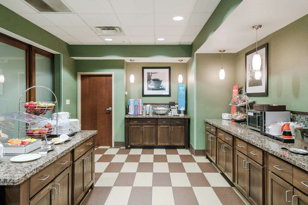 Hampton Inn Huntington University Area - thumb 11