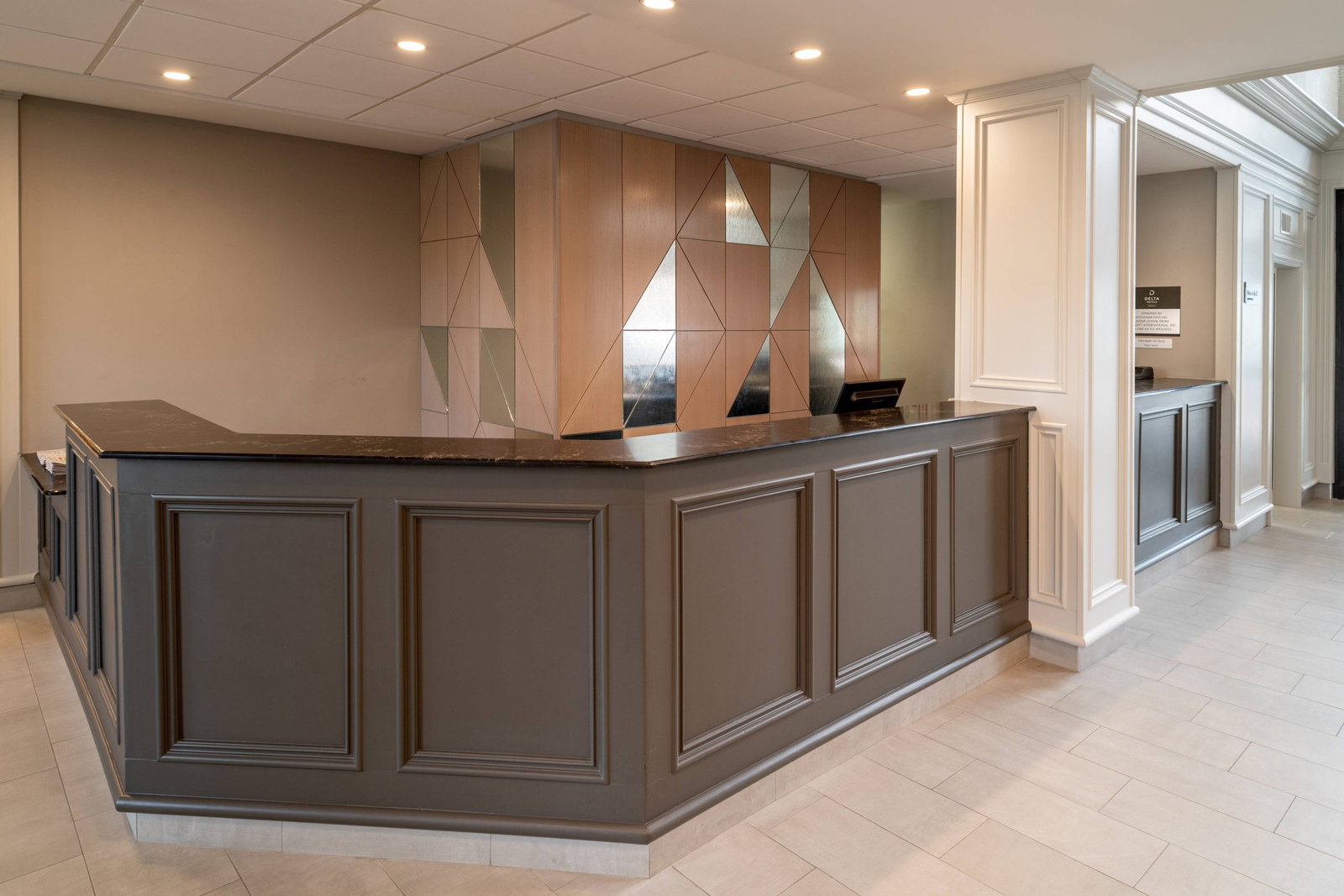 Delta Hotels Huntington Downtown - thumb 2