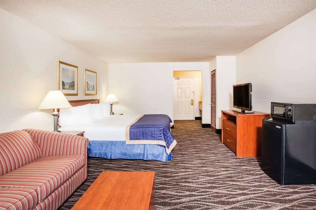 Baymont Inn & Suites Hot Springs - thumb 3