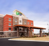 Holiday Inn Express Hot Springs South - Accommodation Massachusetts