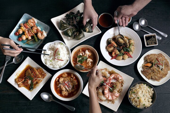 Authentic Chinese Banquet And Behind-the-Scenes Tour - thumb 0