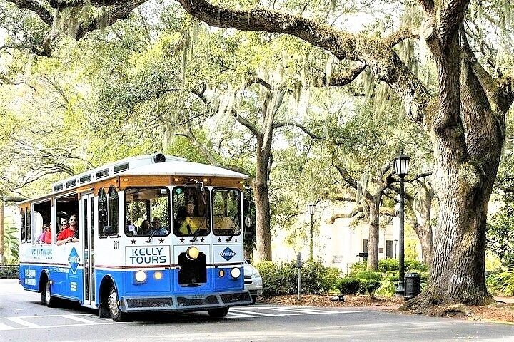 Explore Savannah Sightseeing Trolley Tour with Bonus Unlimited Shuttle Service